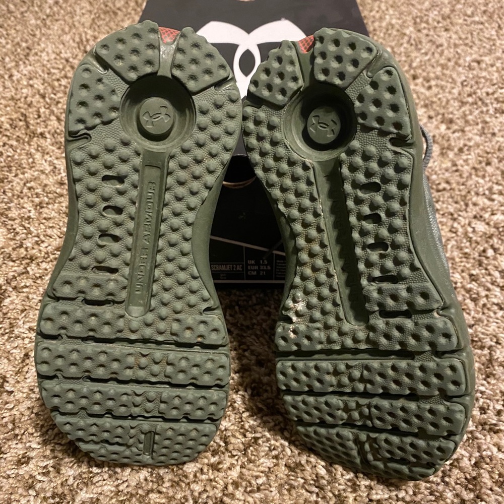 Kids Under Armour Tennis Shoes